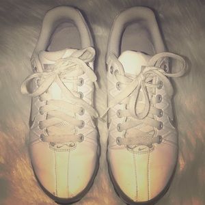 White and grey nike air max ✔️